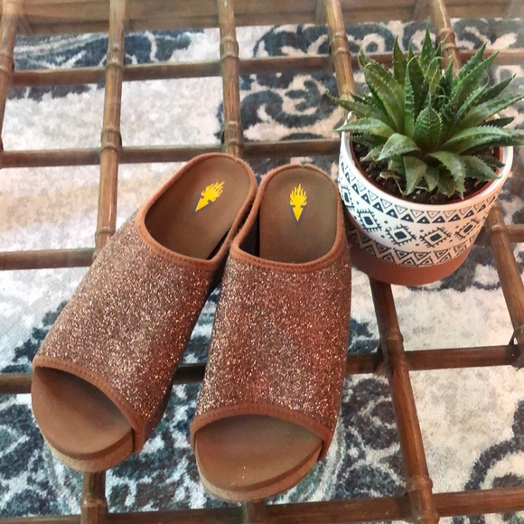 Glittery wedge sandals